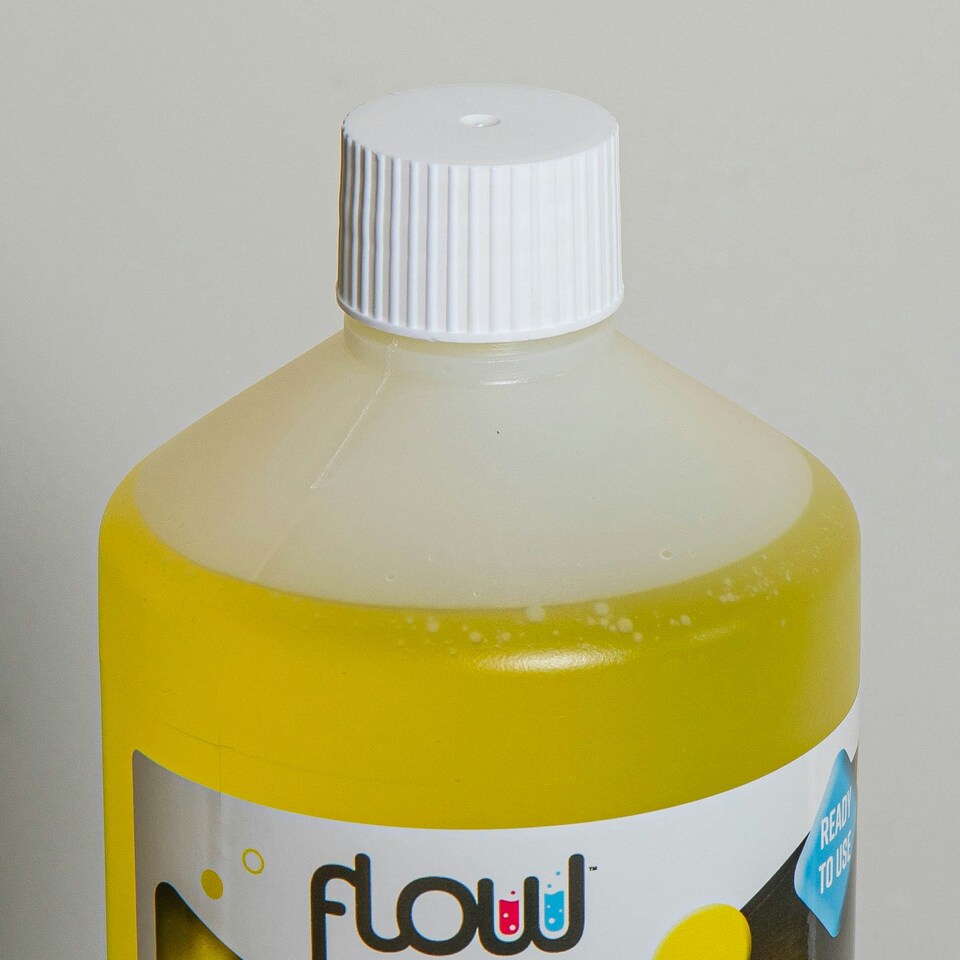 image 1 of 2.5L Cherry Scented Smear Free Windscreen Washer Fluid For All Vehicles
