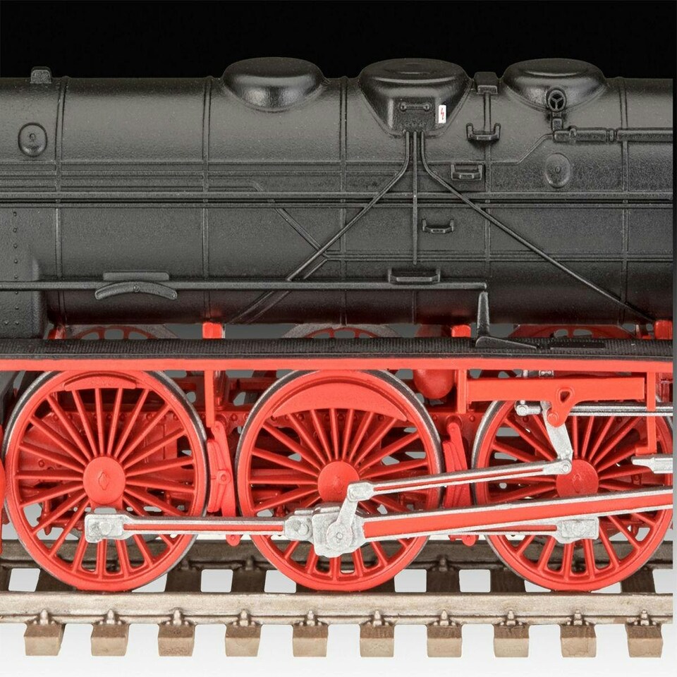 image 1 of Revell German BR01 Locomotive with T32 Tender (1:87 Scale)