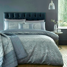Portfolio Home Antibes Chevron Waves Soft Easy Care Bed Linen Bedding Duvet Cover Set Blue | King