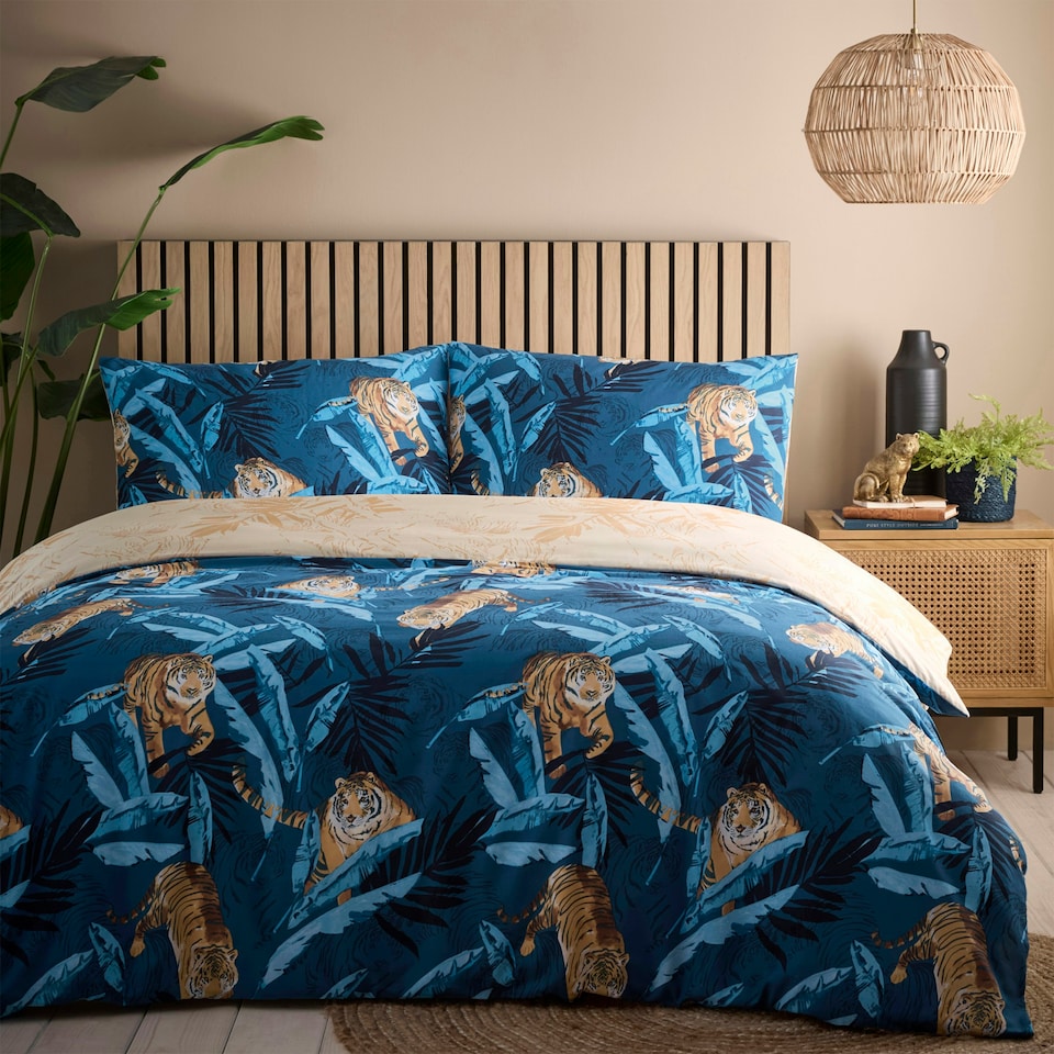 image 1 of Tiger Duvet Cover Set Pillowcase Navy Single
