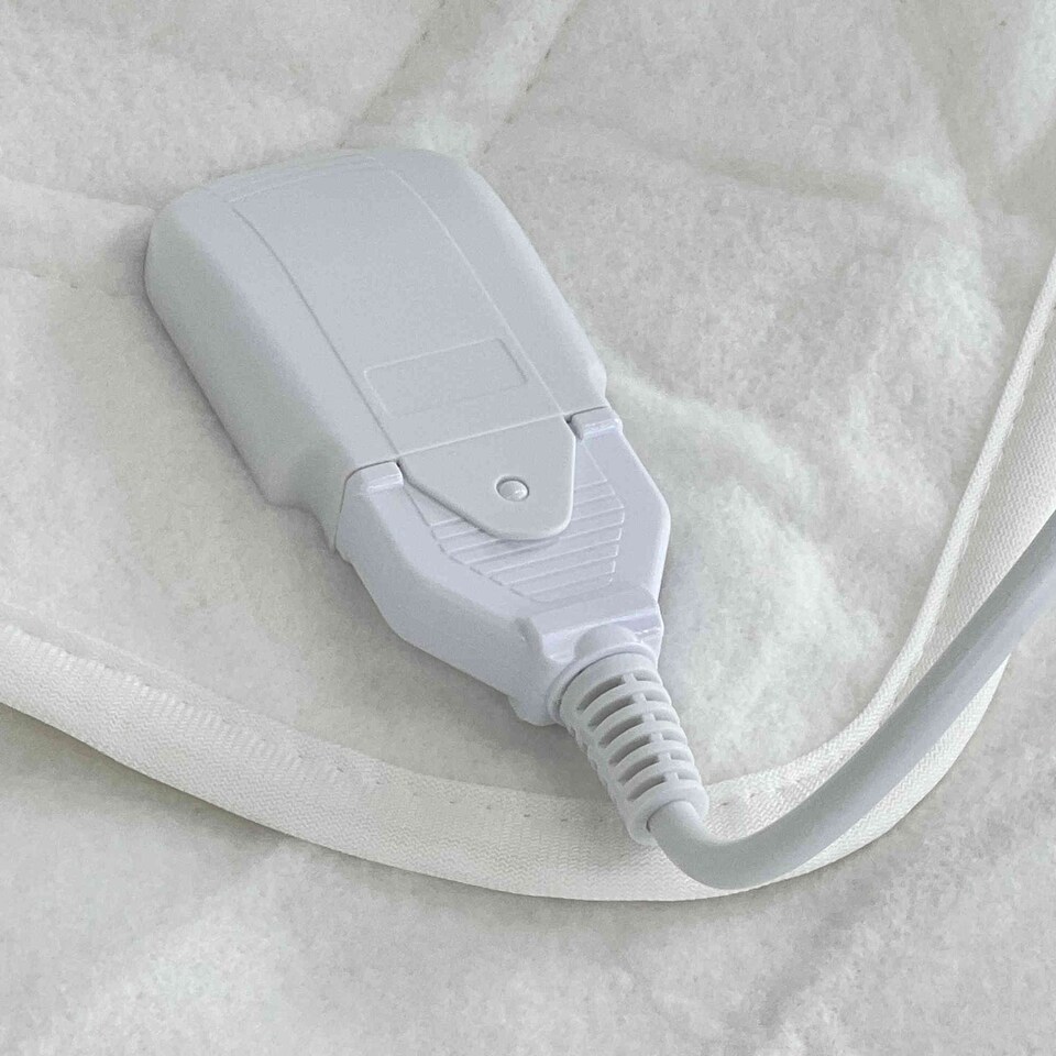 image 1 of Machine Washable King Size Electric Blanket Heated Underblanket 3 Heat Settings | White