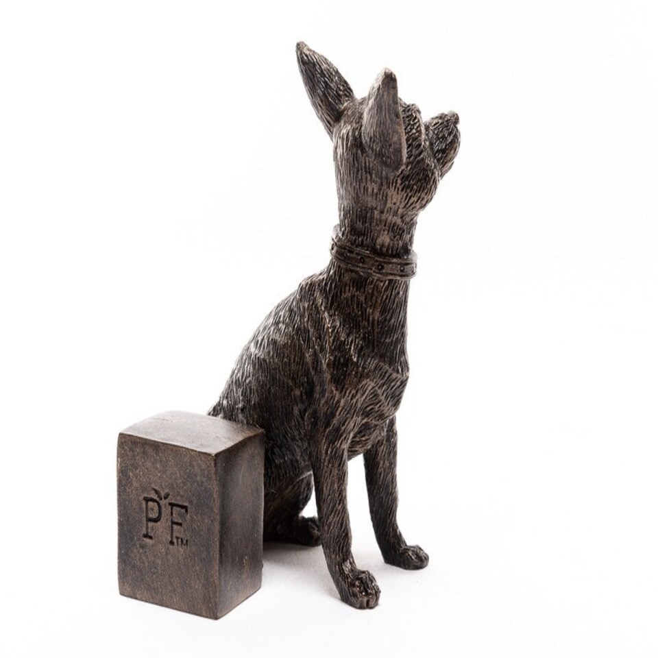 image 1 of Chihuahua Plant Pot Feet - Set of 3 - L5 x W6 x H9.5 cm Grey
