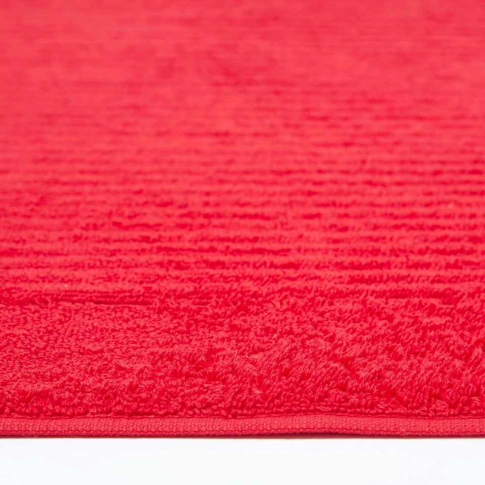 image 1 of Homescapes Imperial Plain Cotton Bath Mat | Red | 50 x 80 cm