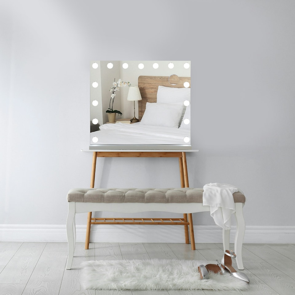 image 1 of Hollywood Vanity Mirror With 15 LED Light Bulbs Three Colour Modes Silver
