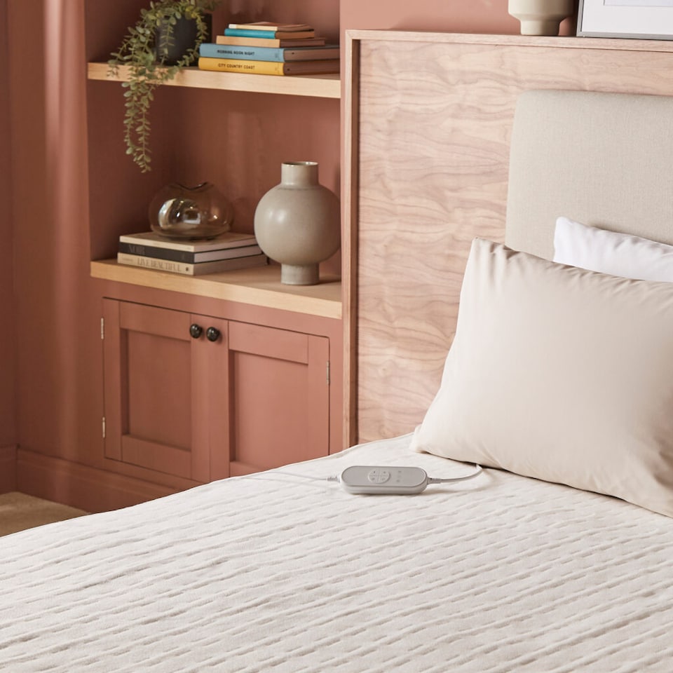 image 1 of Morphy Richards EVERCOSY KING SIZE HEATED ELECTRIC UNDER BLANKET - POLYESTER
