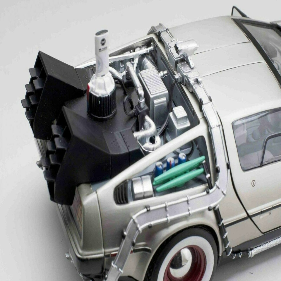image 1 of Back To The Future III Time Machine 1:18 Scale Sun Star 2712