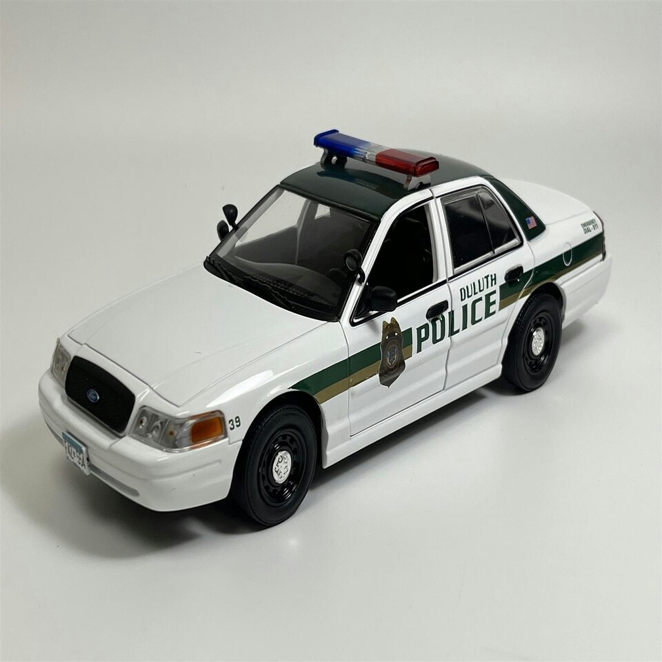 image 1 of Fargo 2006 Ford Crown Victora 1:24 Scale Greenlight 84153