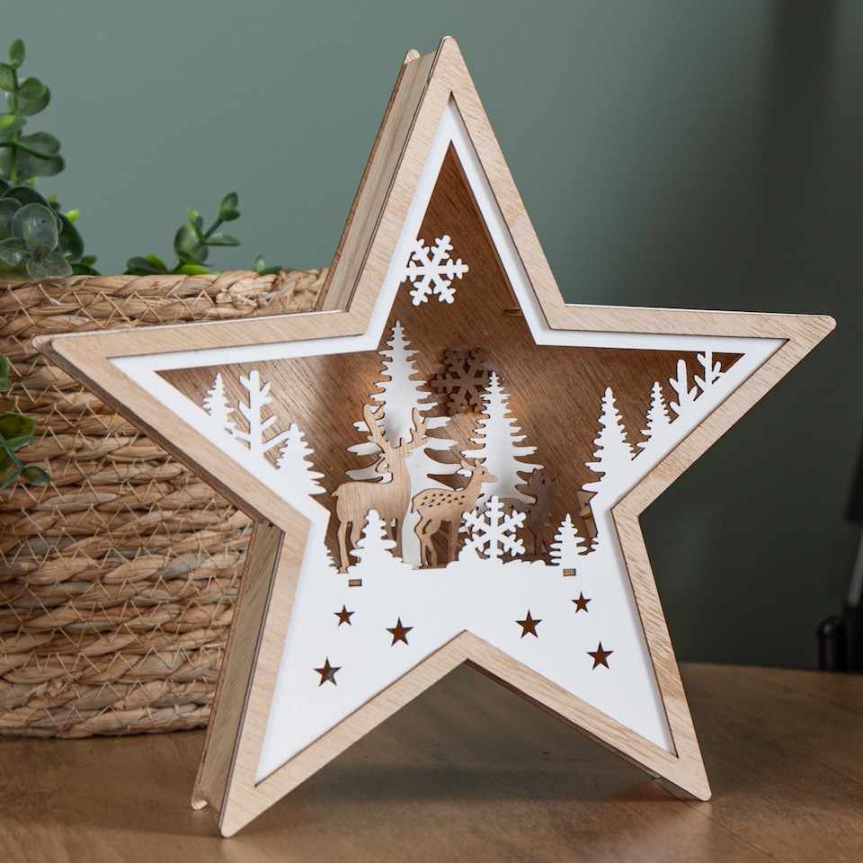 image 1 of 23cm Battery Operated Wooden Star Shape Woodland Scene Christmas Decoration