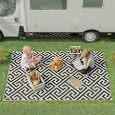 Outsunny Reversible Outdoor Rug Plastic Straw RV Camping Mat for Garden Deck Picnic Black | Black