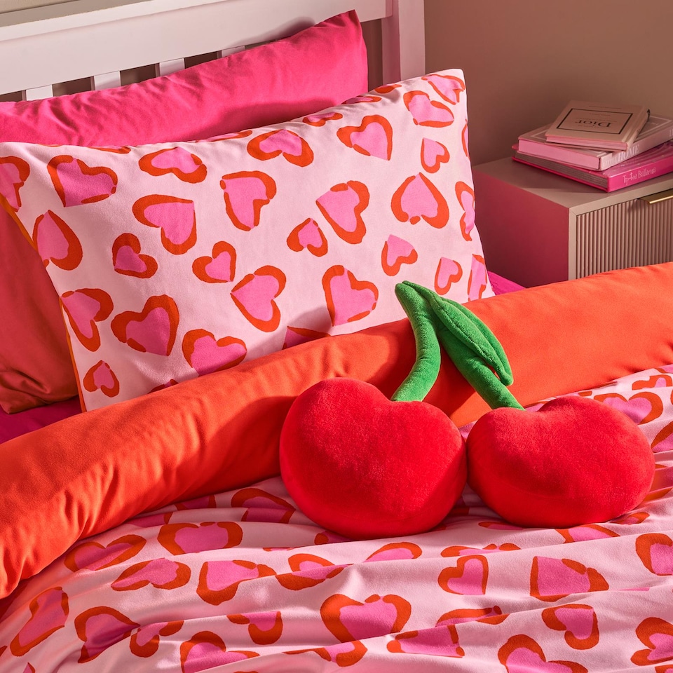 image 1 of OHS Kids Hearts Leopard Microfibre Bedding Set Duvet Cover with Pillowcase | Pink | Pink | Double