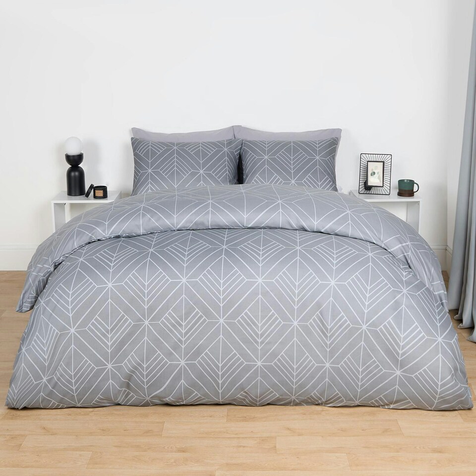 image 1 of OHS Isaac Geometric Reversible Print Duvet Cover and Pillowcase Bedding Set, King - Grey