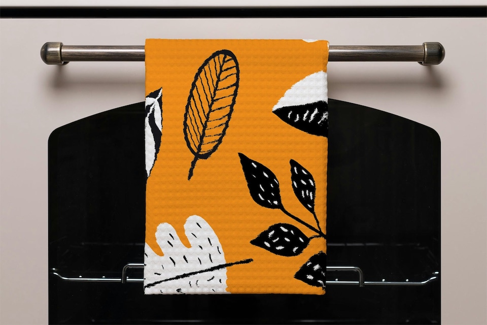 image 1 of doodle leaves (Kitchen Towel)