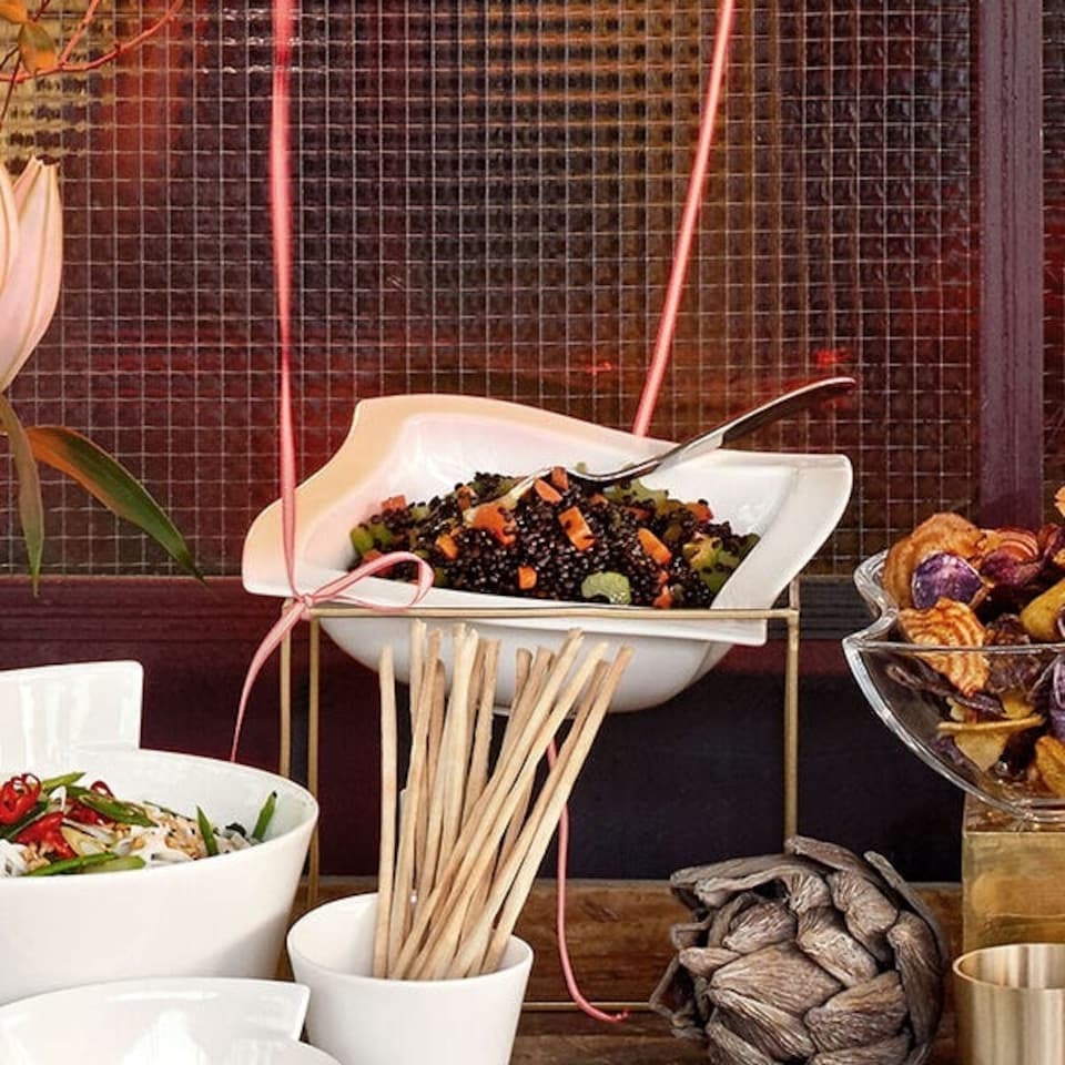 image 1 of Villeroy & Boch New Wave 33cm x 33cm Bowl