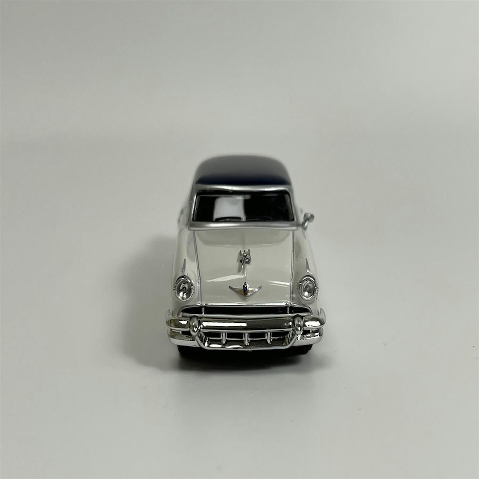 image 1 of Lincoln Capri 1954 Artic White Atlantic Blue LHD 1:64 Mini GT MGT00631L