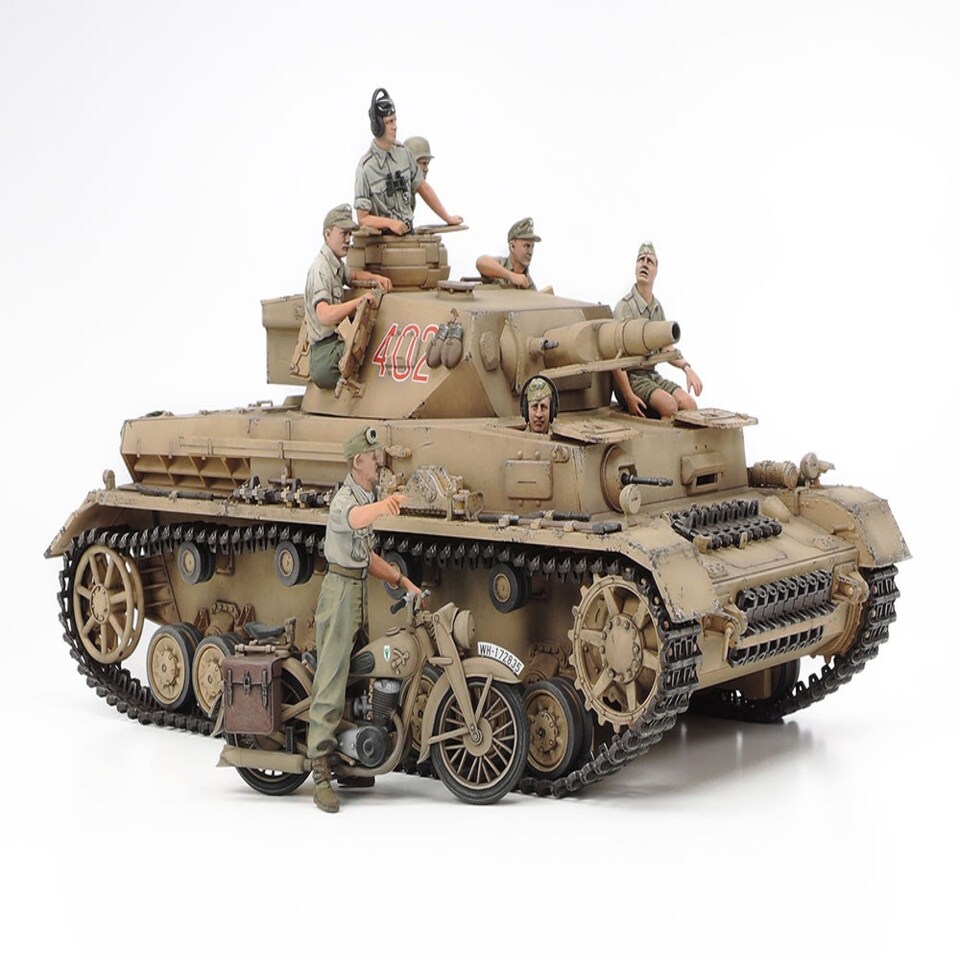 Tamiya German Panzerkampfeagen/Motorcycle Set North Africa (1:35)