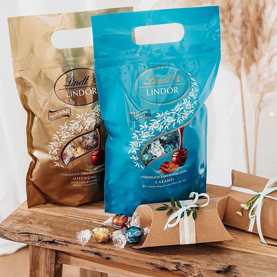 image 1 of Lindt Lindor Salted Caramel Chocolate Truffles – 1kg Bag (Approx. 80 Balls) – Smooth Filling – Christmas, Gift, Birthday, Congratulations, Sharing Treat