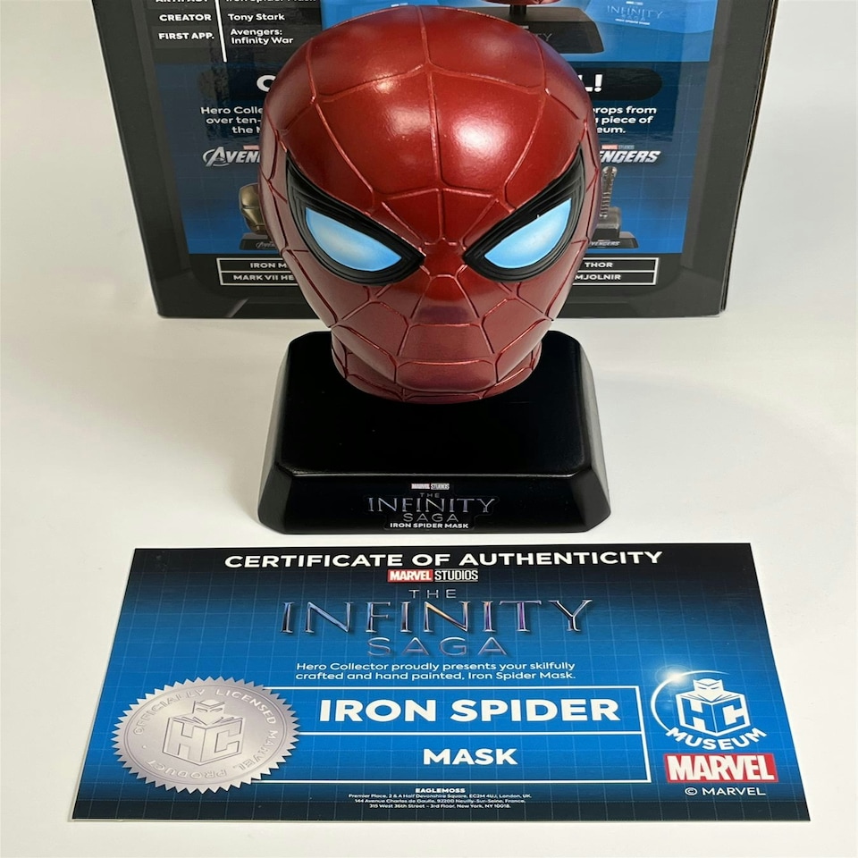 image 1 of Iron Spider Mask The Infinity Saga Avengers 18cm Polyresin Prop on Stand