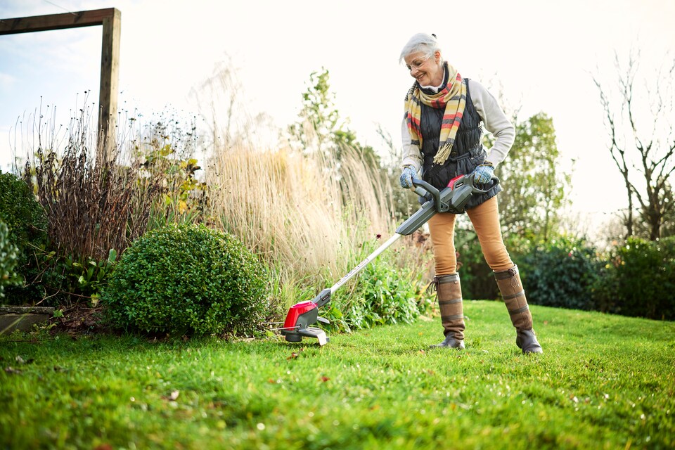 image 1 of Mountfield MTR20LI Battery Strimmer c/w 2Ah Battery & Charger