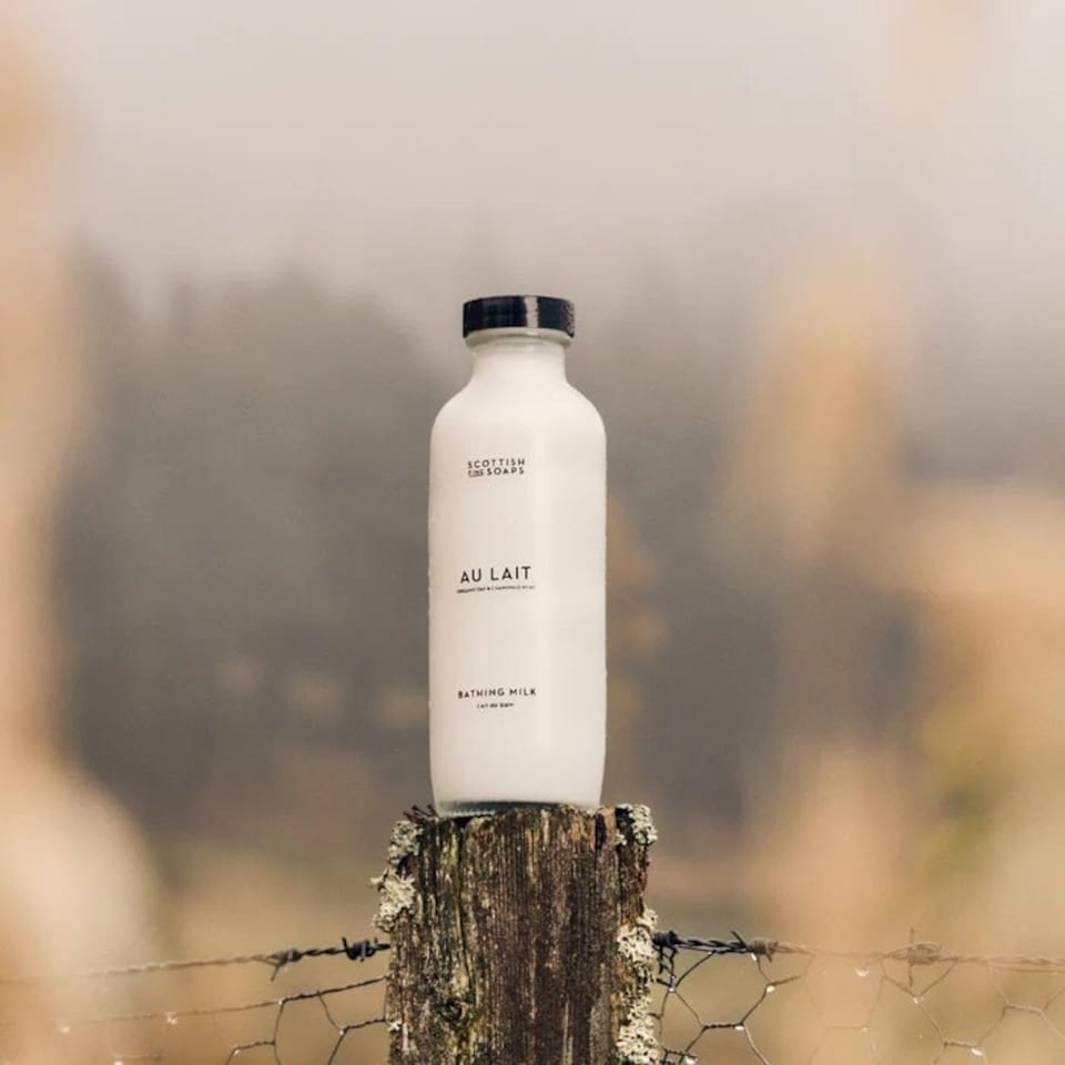 image 1 of Scottish Fine Soaps Au Lait Bathing Milk 440ml