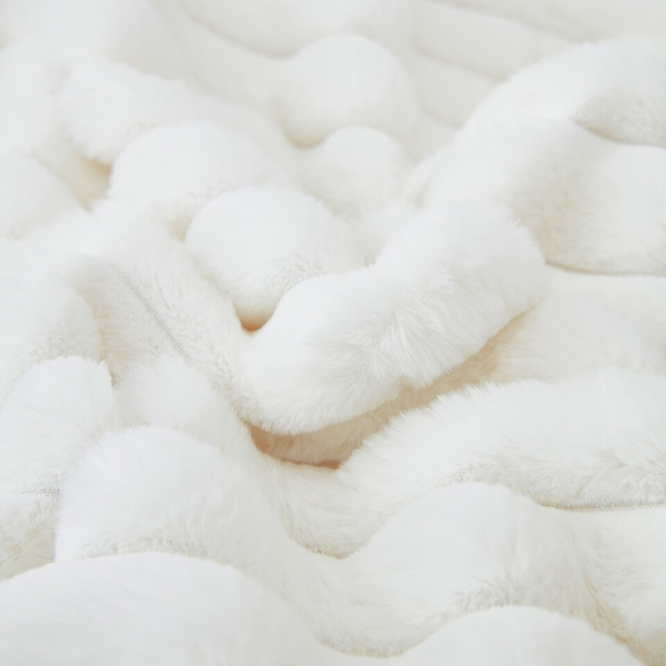 image 1 of Super Soft Luxury Faux Fur Stripe Duvet Cover Plush Winter Bedding | Cream | Cream | King