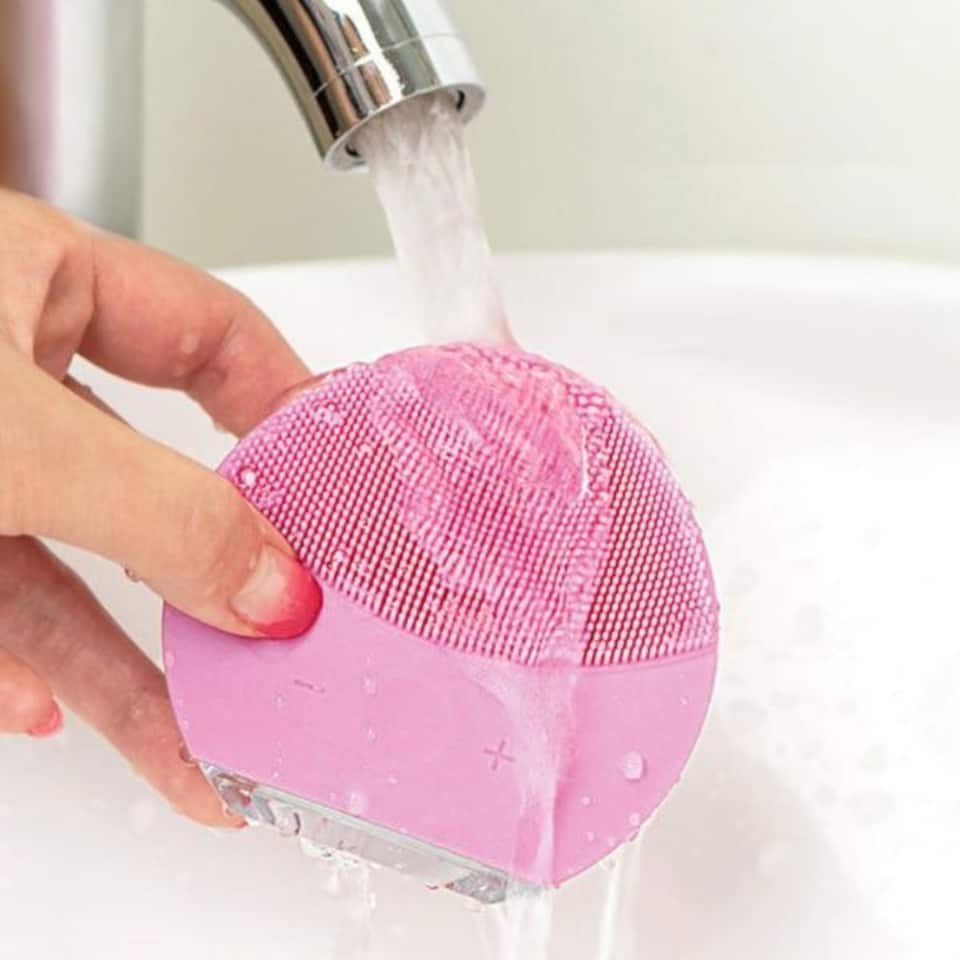 image 1 of TBS Silicone Waterproof Face Scrubber