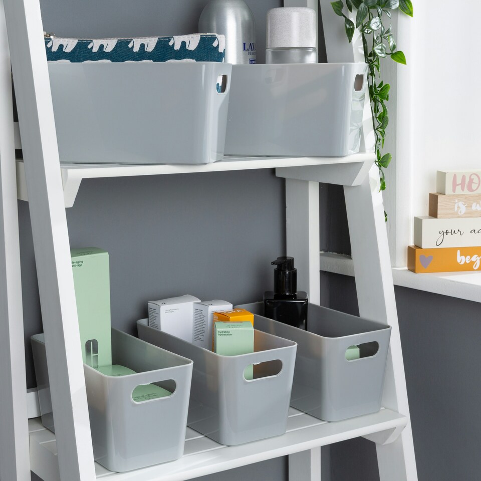 image 1 of Wham Studio 5 x 1.4L Deep Rectangular Plastic Storage Baskets Ice White Grey