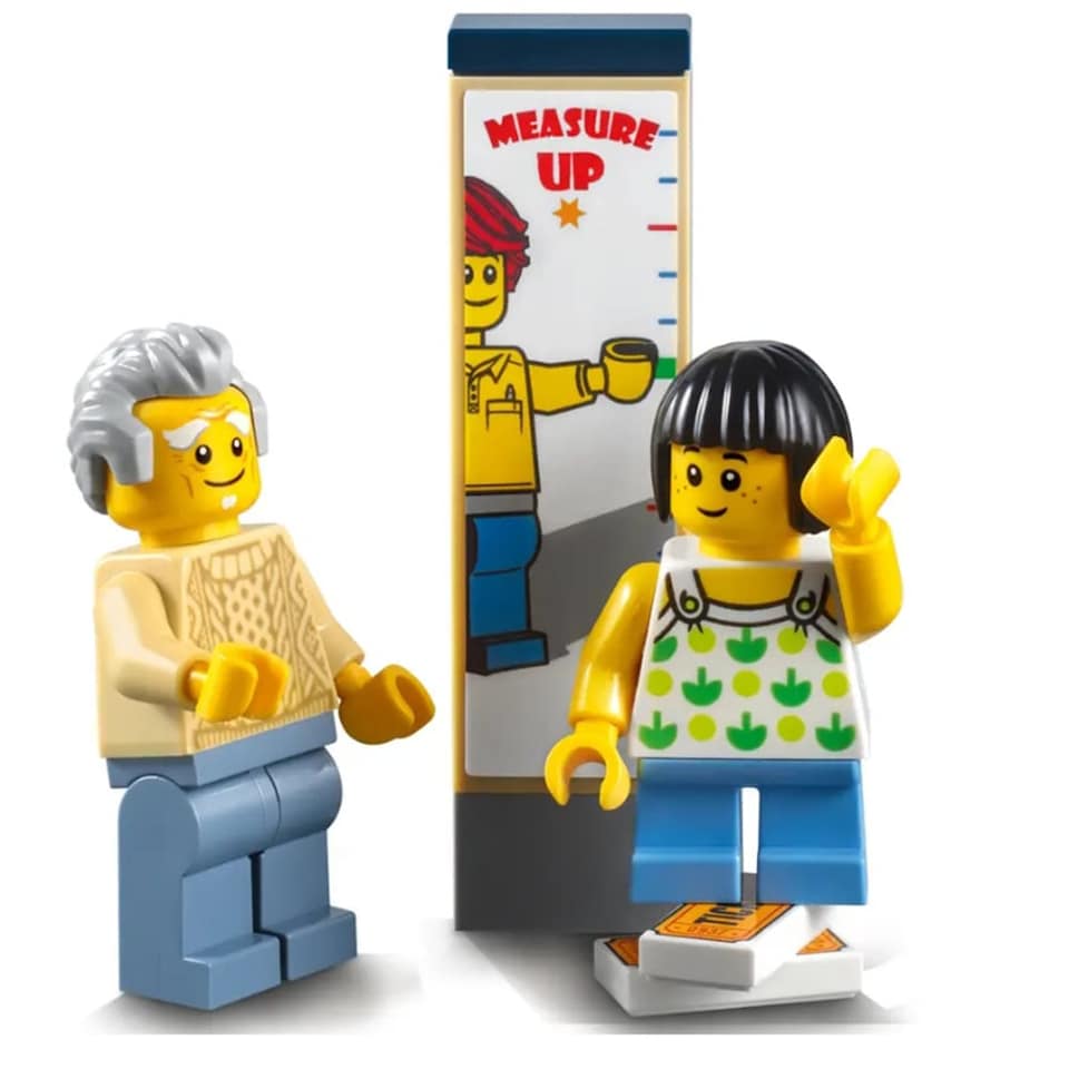 image 1 of LEGO Roller Coaster 10261