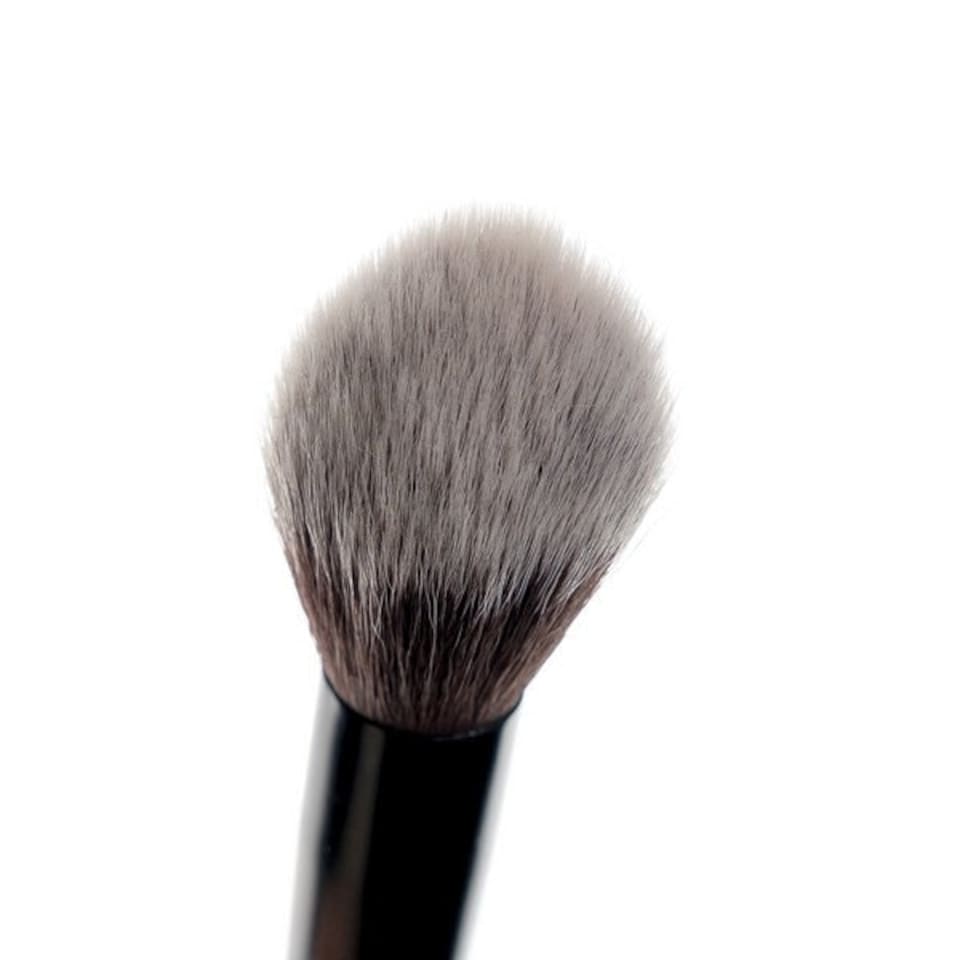 image 1 of Brushworks No. 13 Highlight Brush