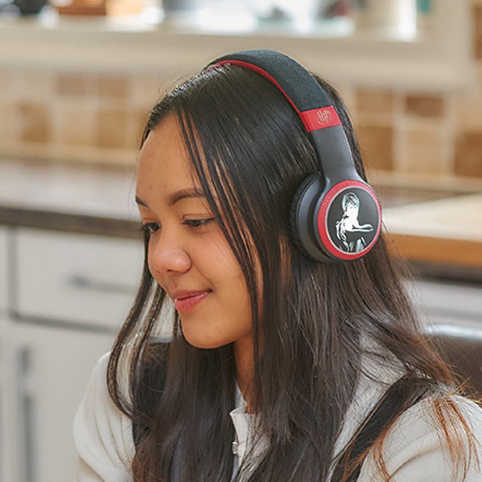 image 1 of Lazerbuilt Harry Potter Patronus Wireless LED Headphones Black&Red