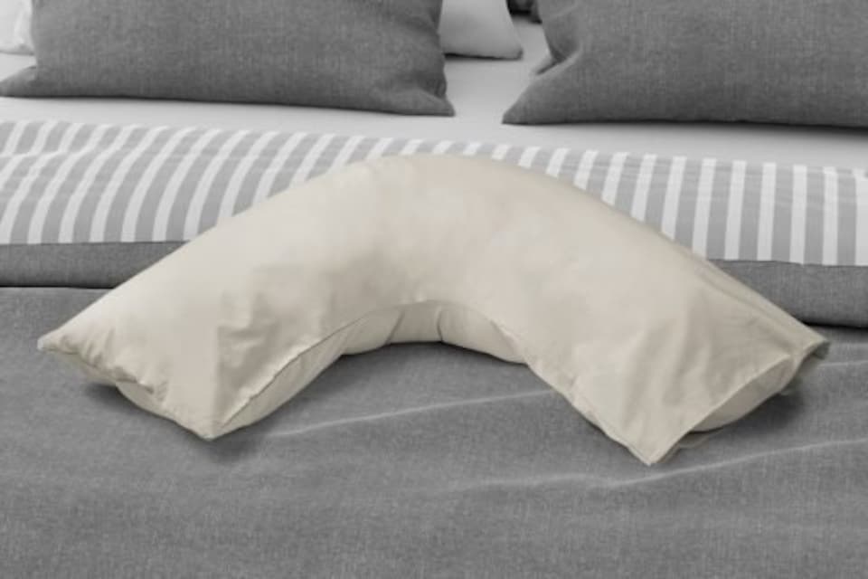 Percale Collection 180 Thread Count Percale V- Shaped Pillowcase in Ivory | Cream | Ivory