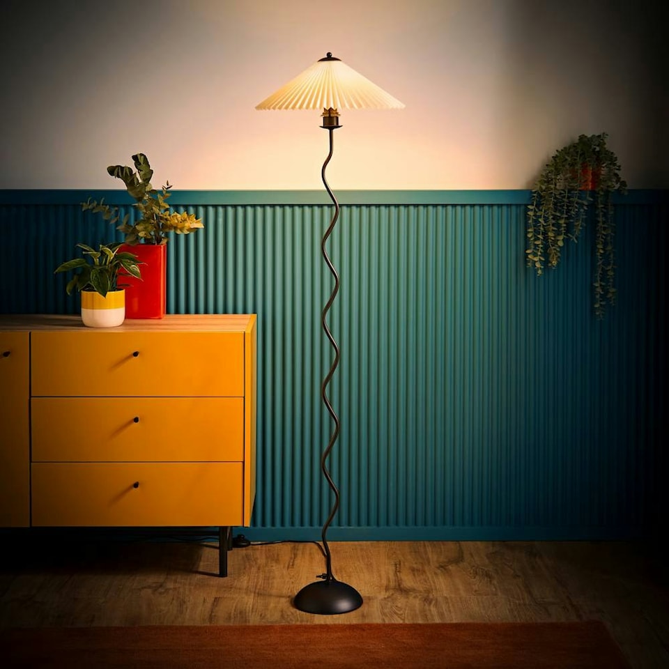 image 1 of ValueLights Wiggle Black Metal Floor Lamp with Origami Pleated Shade Black