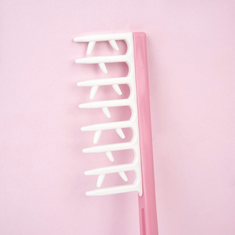 image 1 of Brushworks Smoothing Curl Comb
