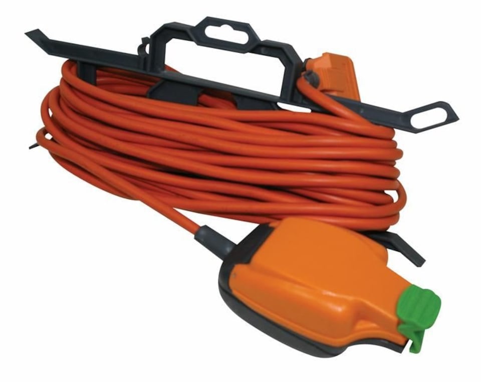 MASTERPLUG - 15m Outdoor Extension Lead on Cable Tidy, IP54