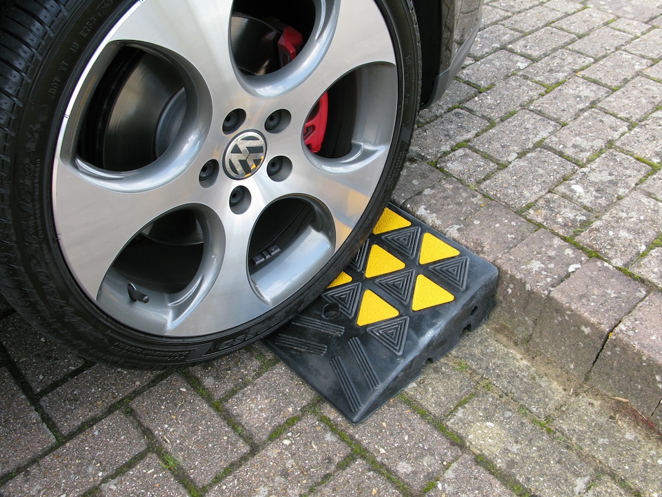 image 1 of The Ramp People Rubber Kerb Ramps - Heavy Duty 20,000kg Capacity Includes Fixings | For Cars, Vans, HGVs, Motorbikes