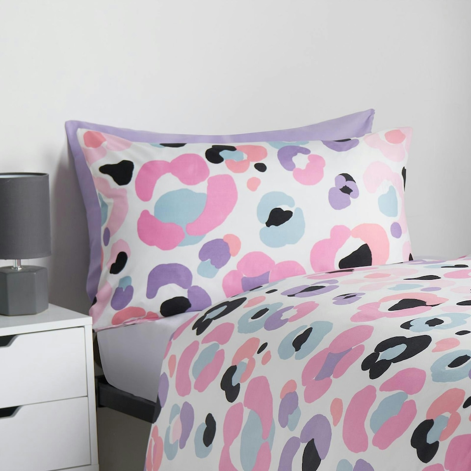 image 1 of OHS Leopard Print Reversible Microfibre Duvet Cover and Pillowcase Set, Double - Pink/White