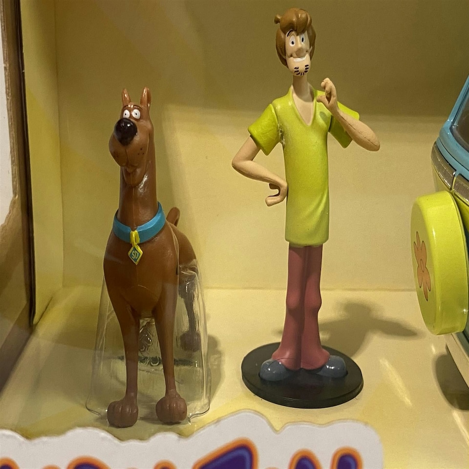image 1 of Scooby Doo Mystery Machine with Shaggy and Scooby 1:24 Scale Jada 31720