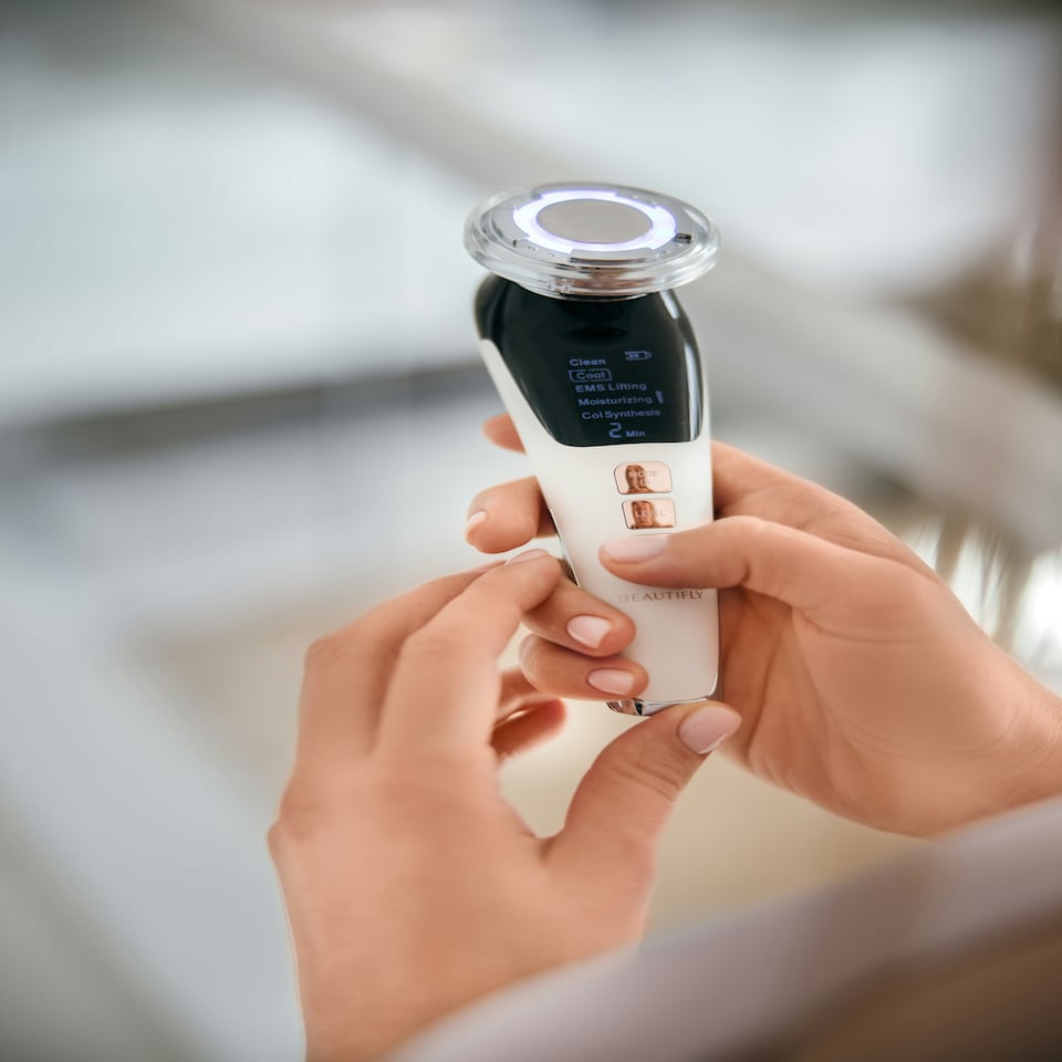 image 1 of Beautifly B-Glossy Pro Skin Lifting Mesotherapy White