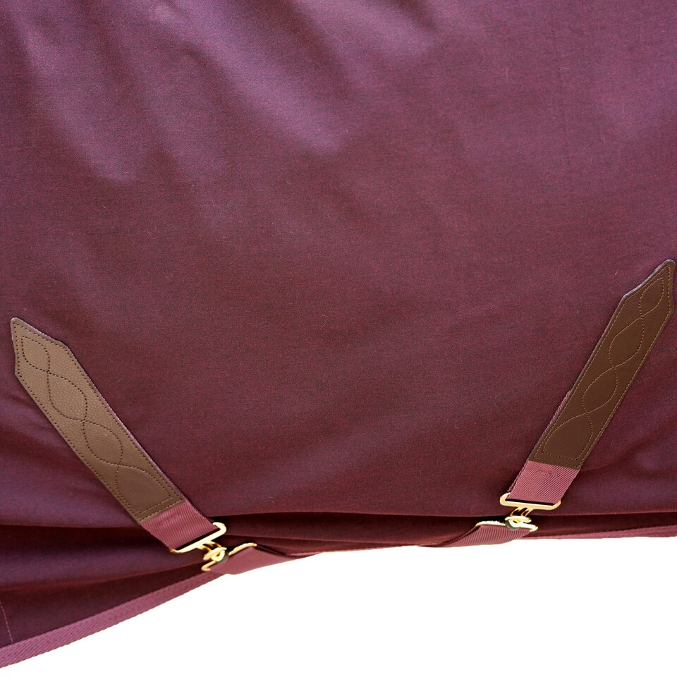 image 1 of Shires Deluxe Standard-Neck Horse Stable Rug - Black Cherry - 5´ 3"