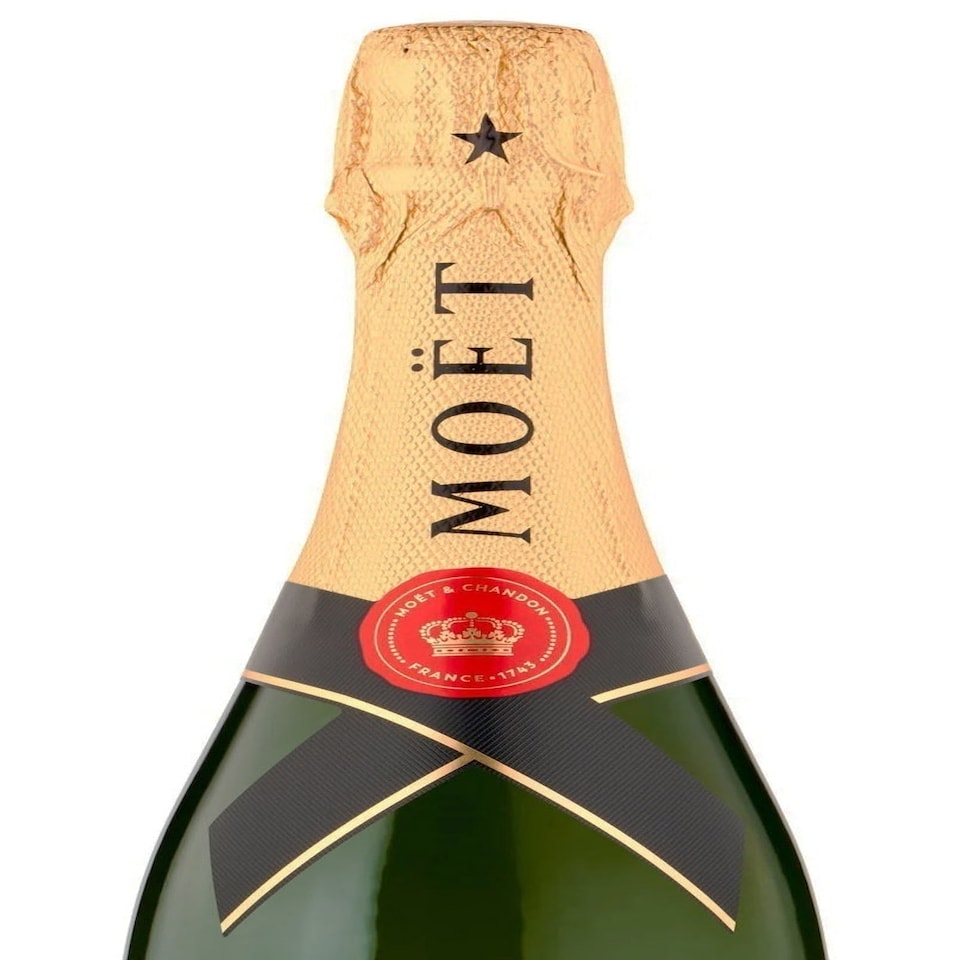 image 1 of Moet & Chandon Brut Imperial Champagne & Truffles, Wooden Box 75cl 12.5% abv