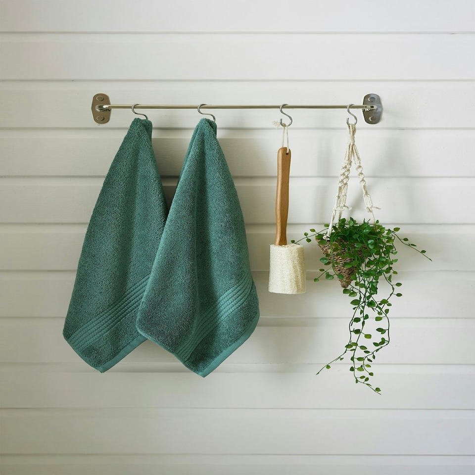 image 1 of Poloma 700GSM Supersoft Cotton Towels – Ultra-Absorbent, Premium Comfort in All Sizes | Green | Pine | Hand towel