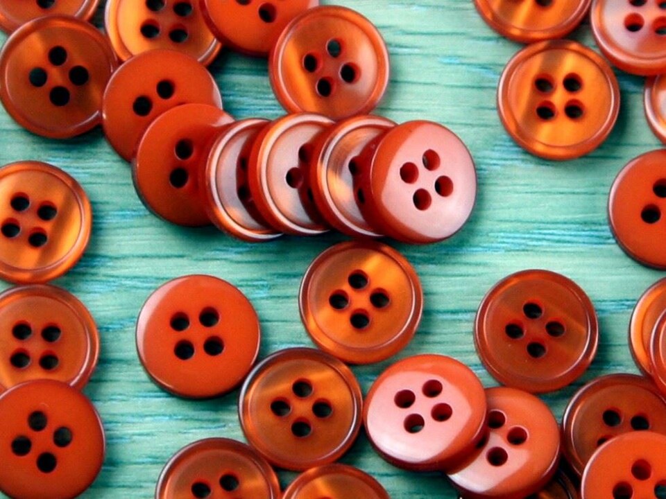 Trimits Orange Round Shiny Buttons for Dressmaking - 13mm - per value pack of 50
