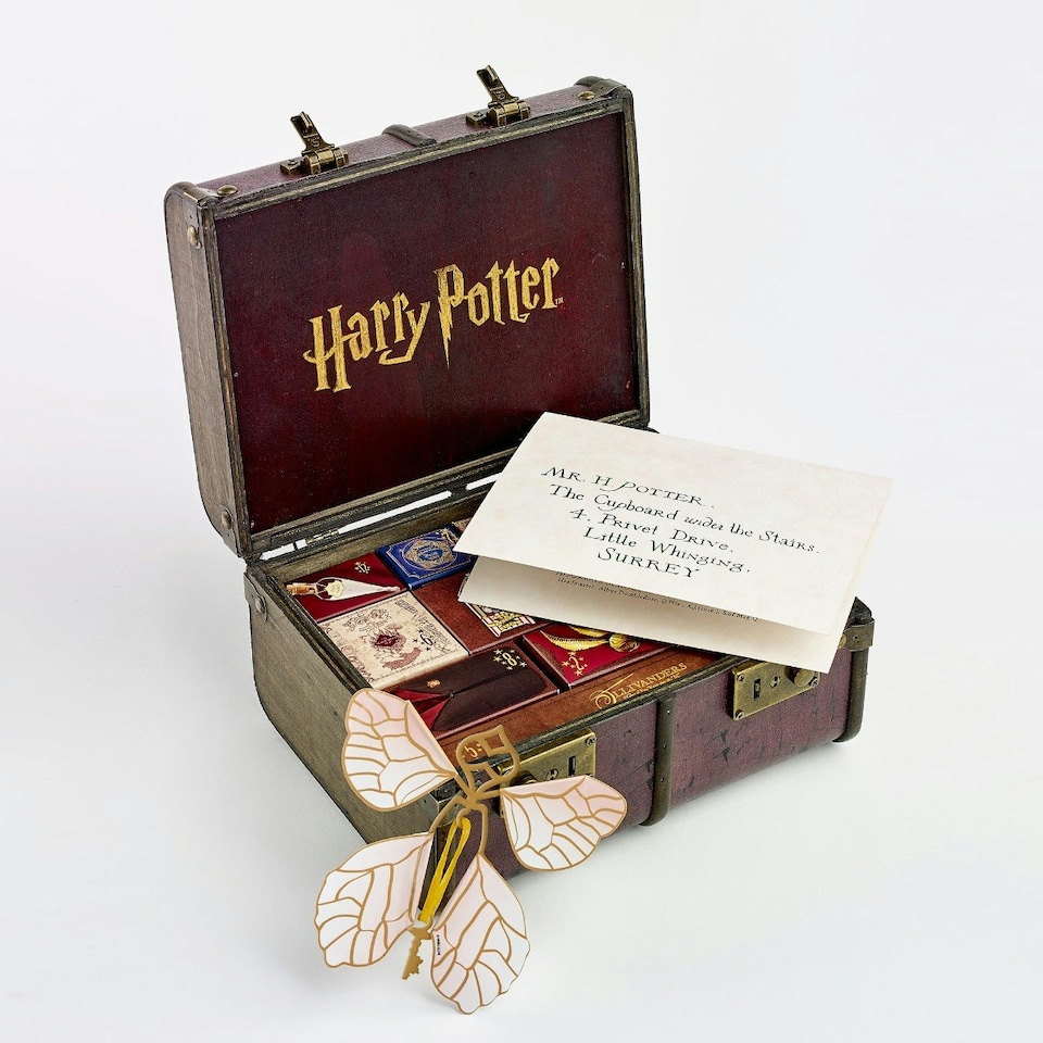 image 1 of Harry Potter Hogwarts Trunk Advent calendar