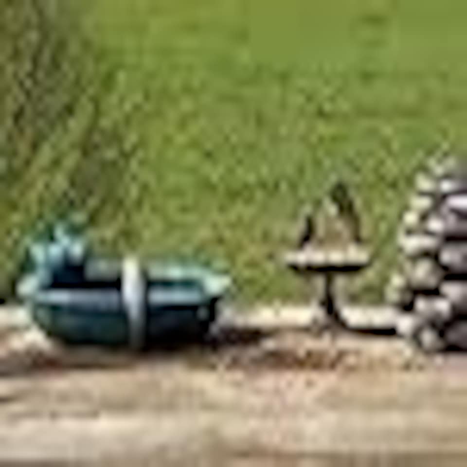 image 1 of Bird Bath Ceramic Round (Petrol Blue)