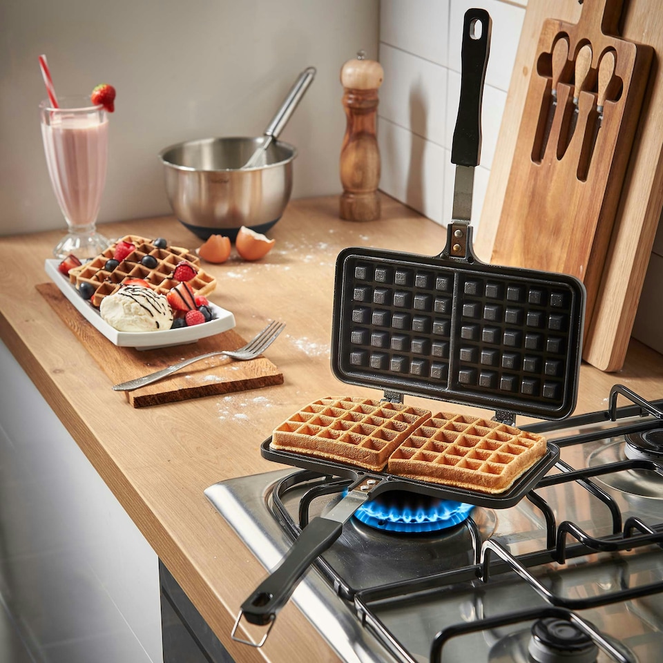 image 1 of VonShef Stove Top Waffle Iron, Dual Head Die-Cast Aluminium
