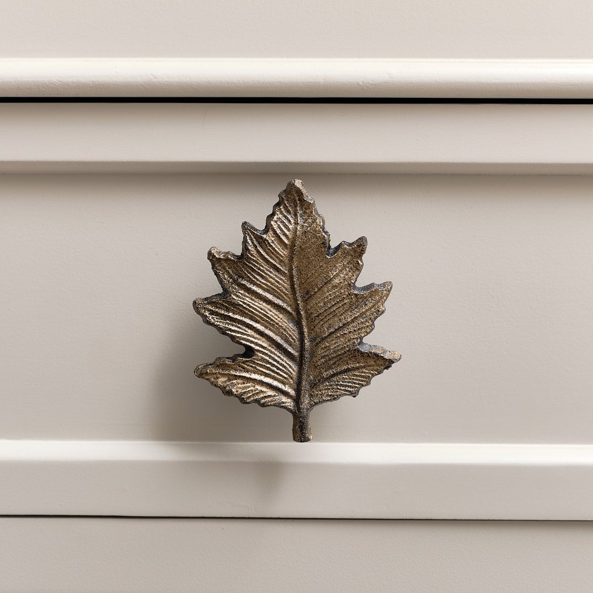 Melody Maison Large Rustic Leaf Drawer Knob in Light Brown