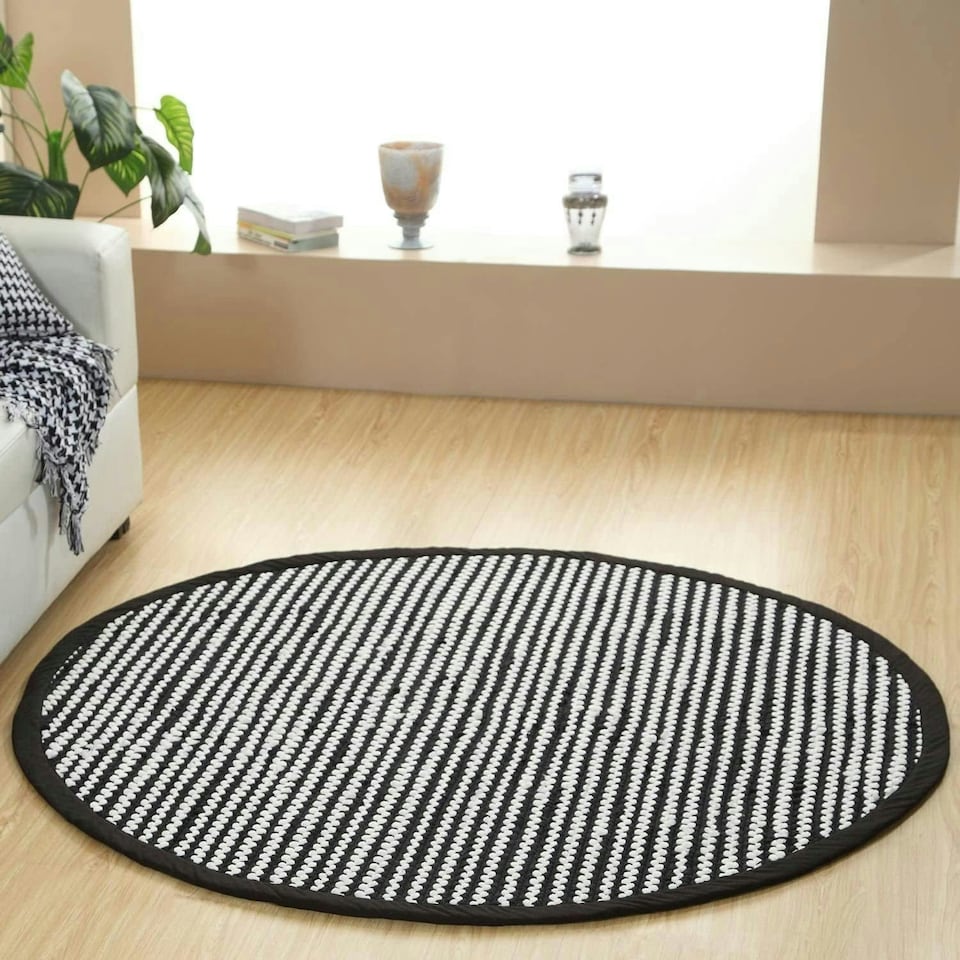 image 1 of Homescapes Groove Black and White Monochrome Stripy Cotton Chindi Rug - 150 cm Round Black | 150 cm Round