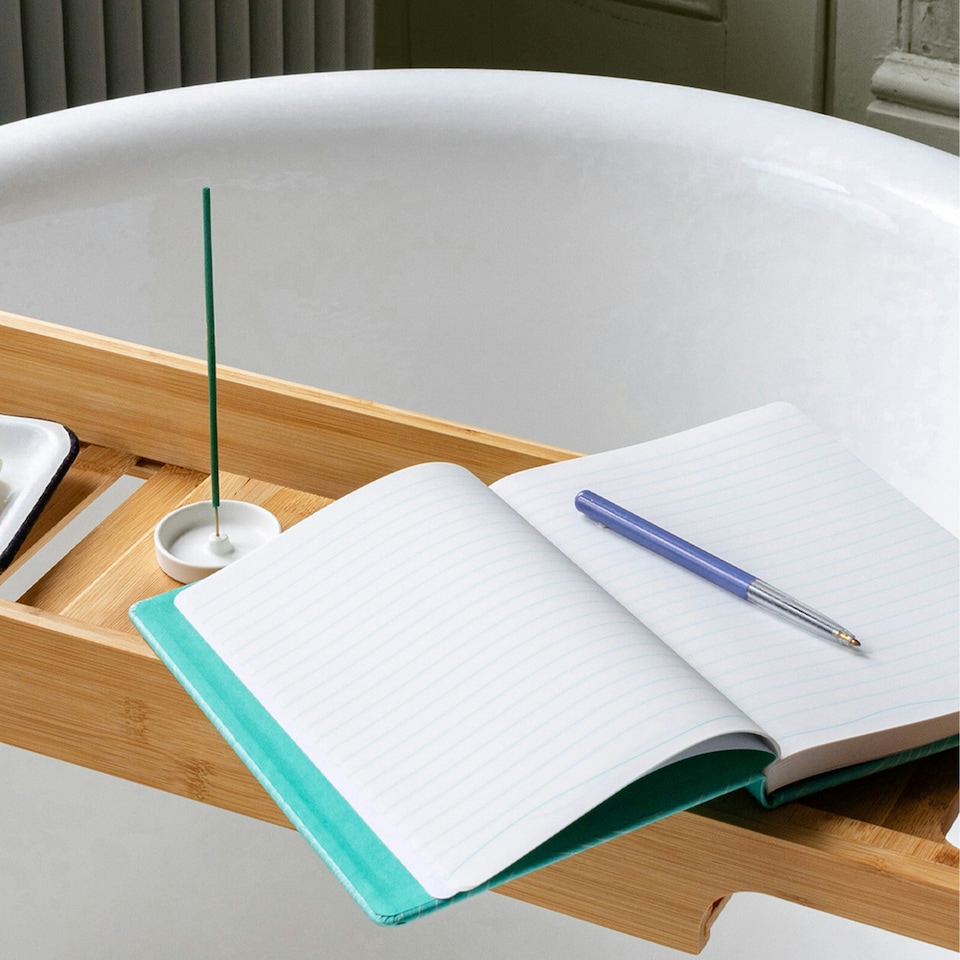 image 1 of Suck UK Luckies of London Mello Mindful Bath