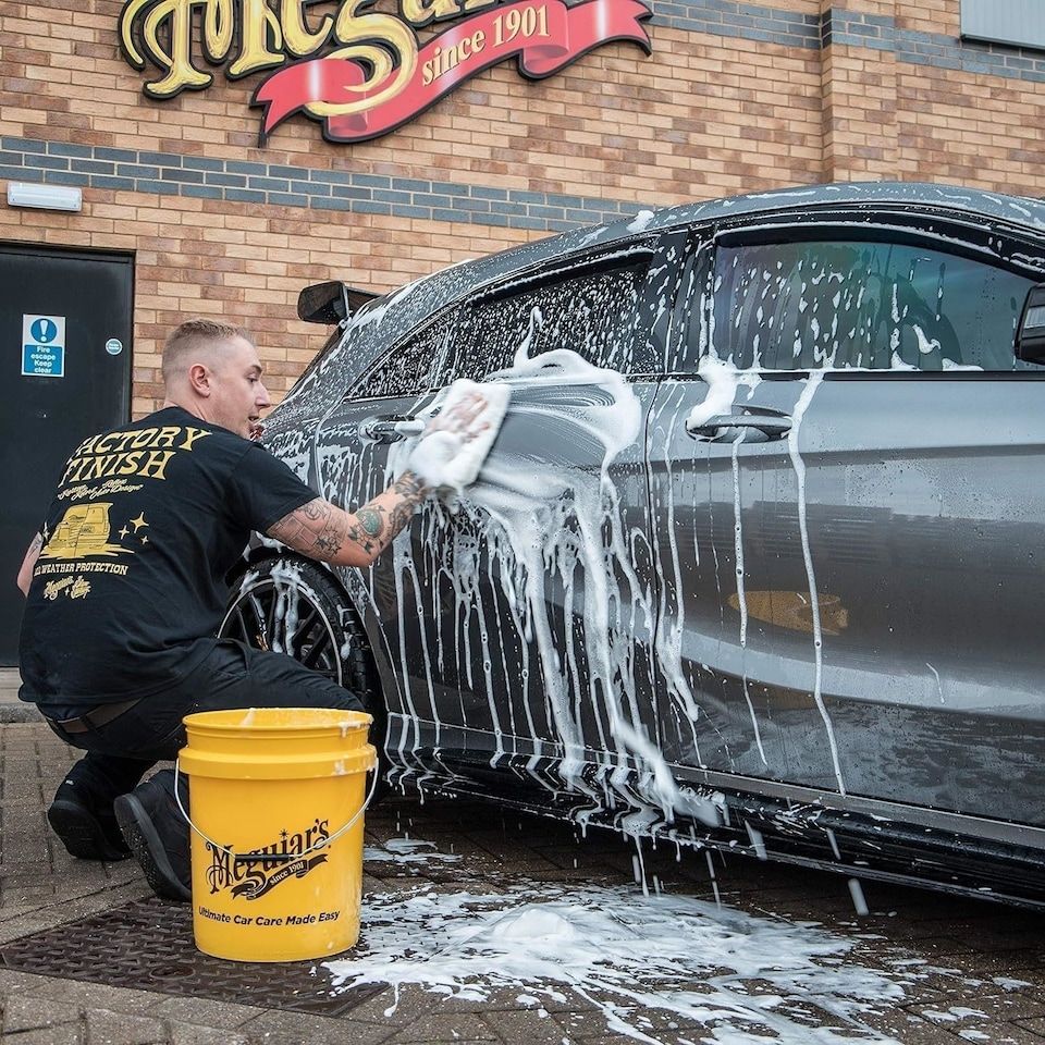 image 1 of Meguiar's Ultimate Wash & Wax Car Wash Soap Hybrid Protection 473ml G17716EU