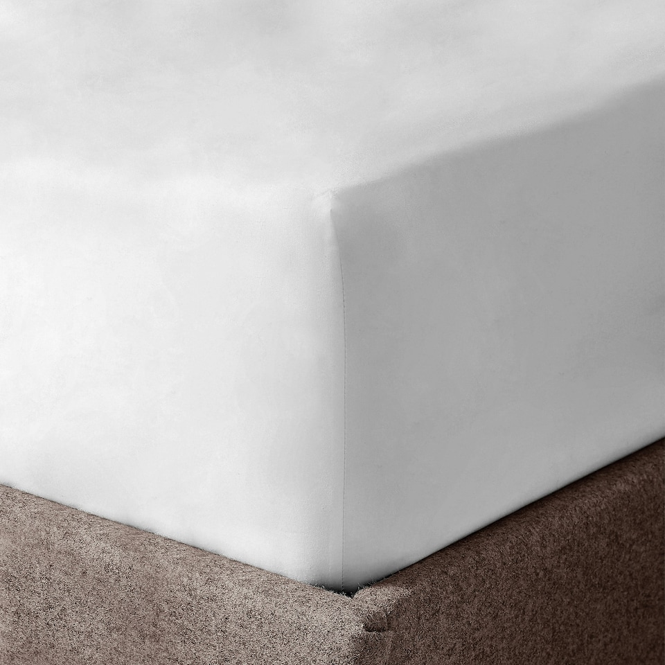image 1 of Velosso Microfibre Easy Care Fitted Sheet White | White | Double
