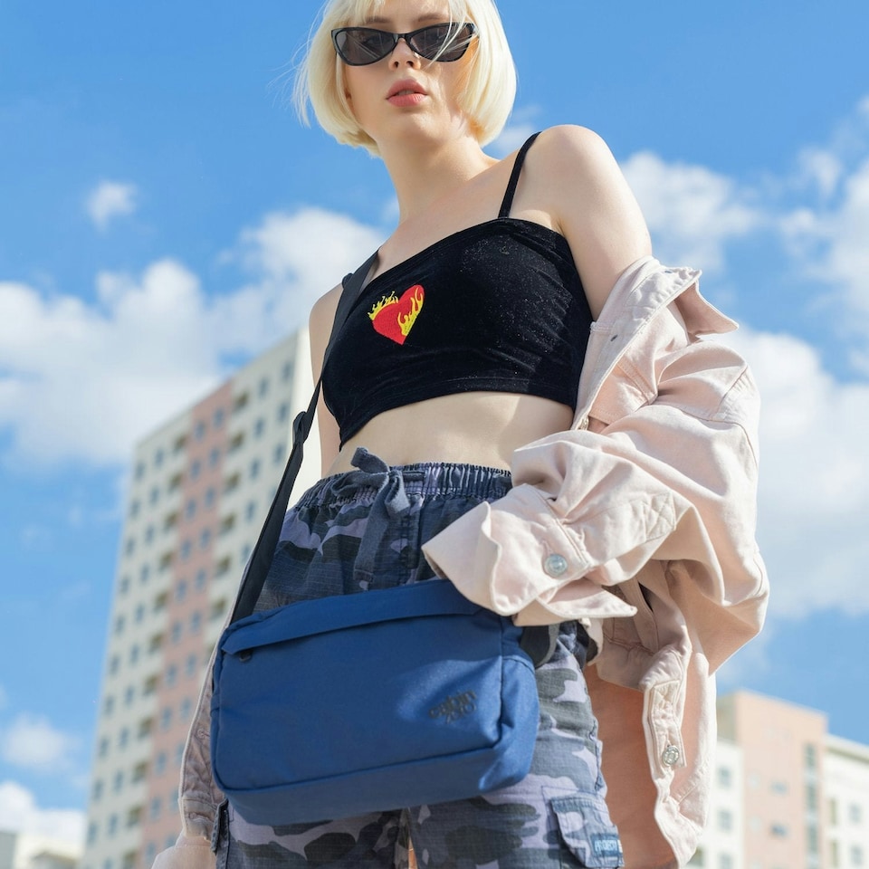 image 1 of Flipside 3L Navy Blue
